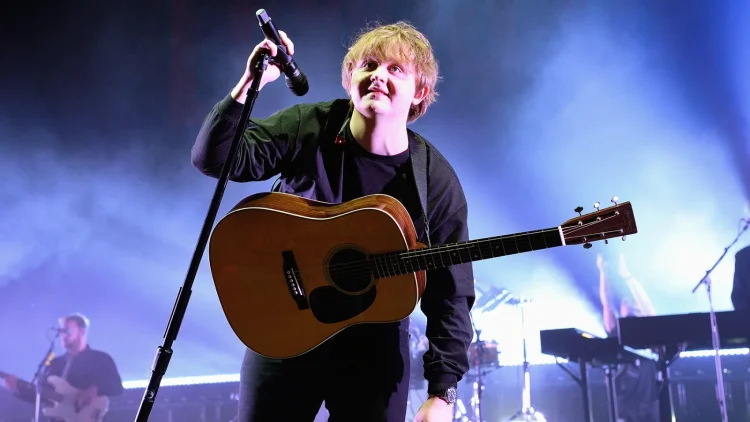 Unraveling the Melodic Tapestry: A Deep Dive into Lewis Capaldi’s Setlist Magic